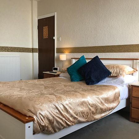 The Whiteley Bed & Breakfast Скарбъро Екстериор снимка