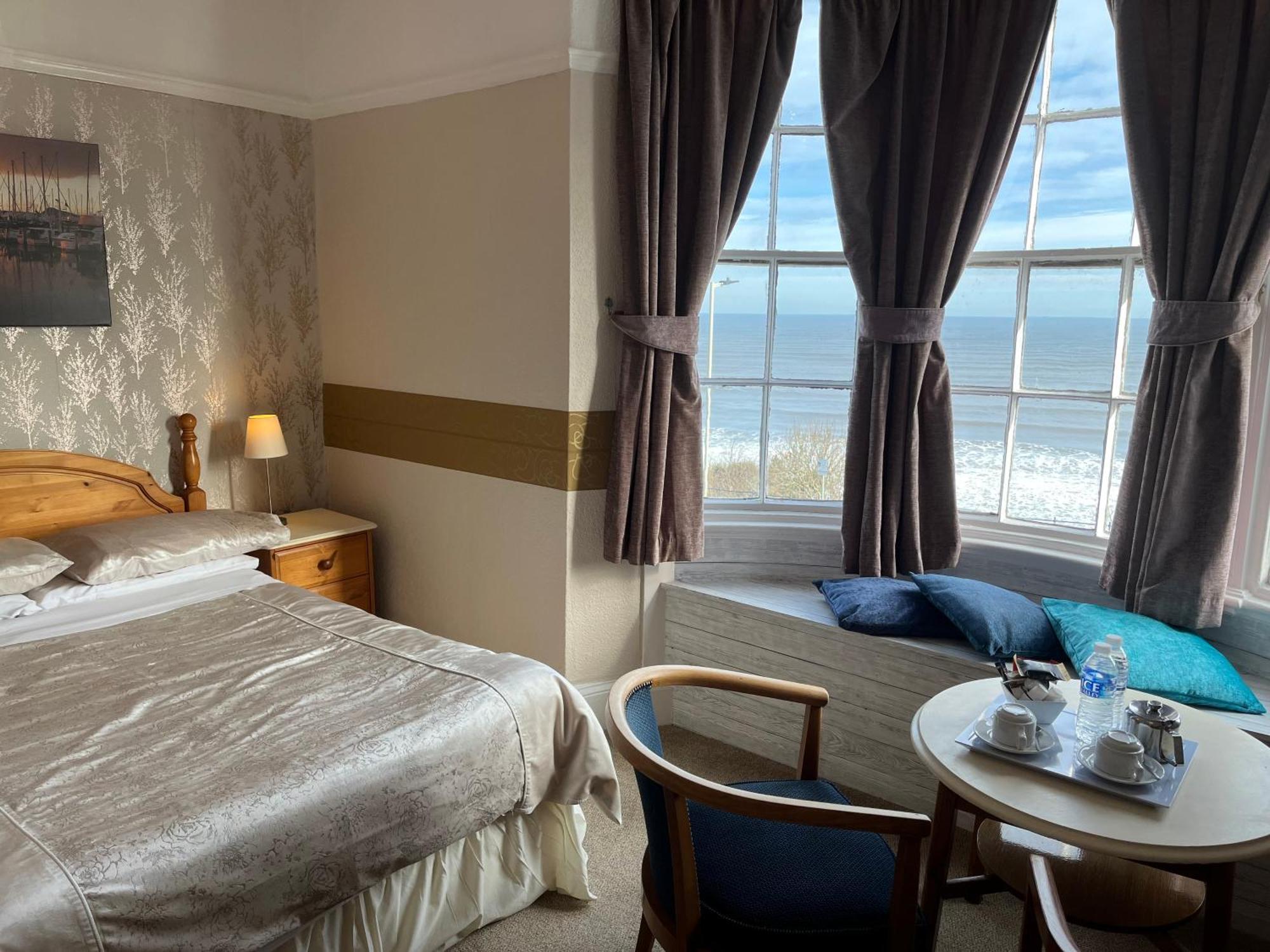 The Whiteley Bed & Breakfast Скарбъро Екстериор снимка