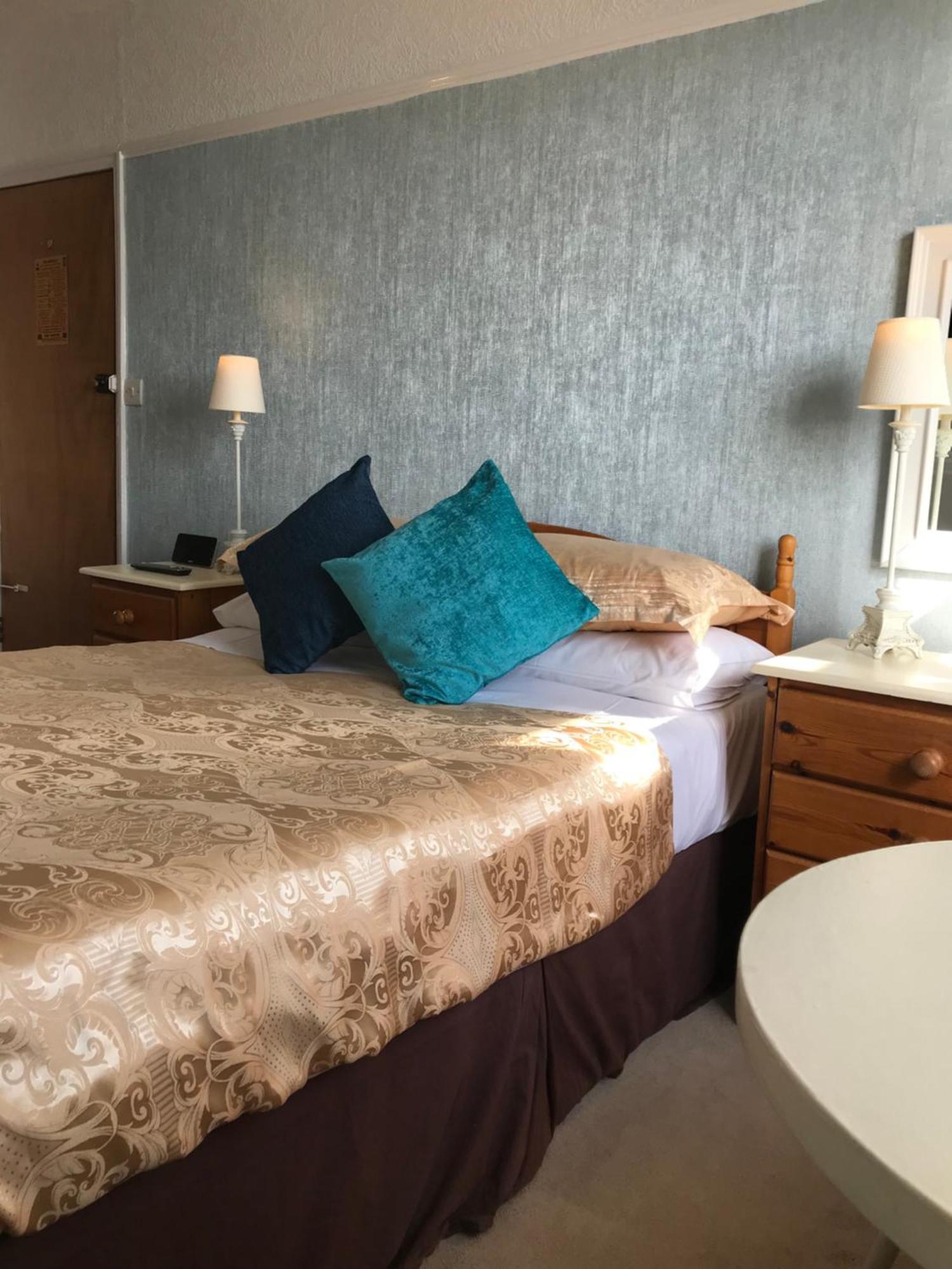 The Whiteley Bed & Breakfast Скарбъро Екстериор снимка